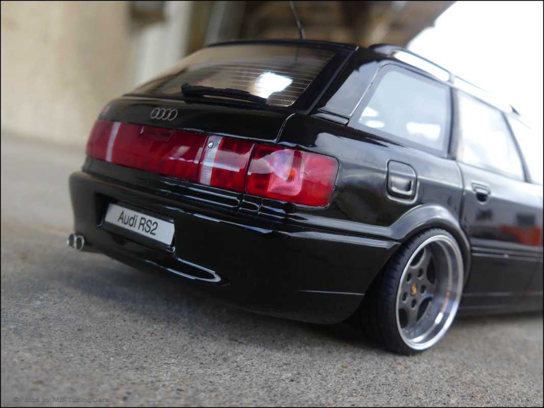 1:18 Audi 80 Avant RS2 2.2L 20V turbo Black Edition mit Porsche Alufelgen
